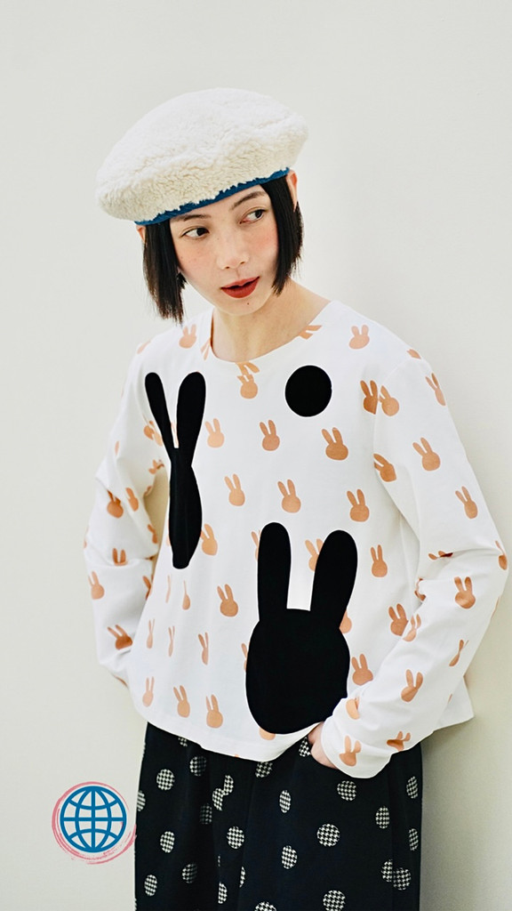 Graphic Long-Sleeve Boatneck T-Shirt Women’s Japanese original Top rabbit visual print backing outer versatile white o-neck Trending Japan T-shirts Tops for Woman
