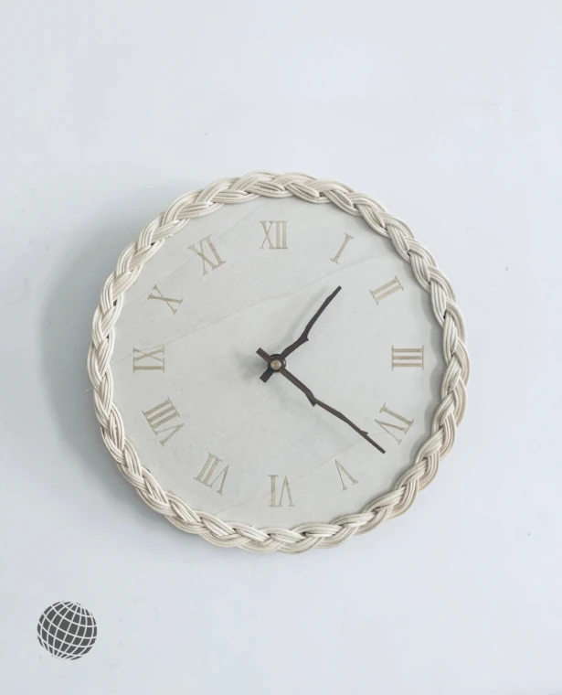 Rattan Silent Wall Clock  Ins Japanese fashion creative circular digital Children's room wall clocks Japan home stay decoration in trending natural Light color wood