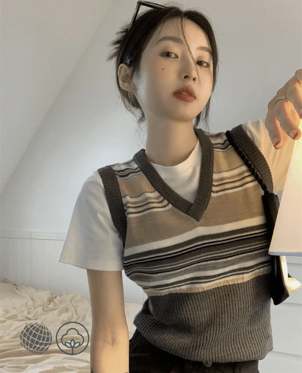 Supersoft Sweater Vest Women’s striped Design All-match Leisure Slim womens gray Creativity Retro Ladies Panelled Korean Style Fashion Cropped sleeveless Sweaters Autumn V-neck Ribbed Vests for trending Woman in grey