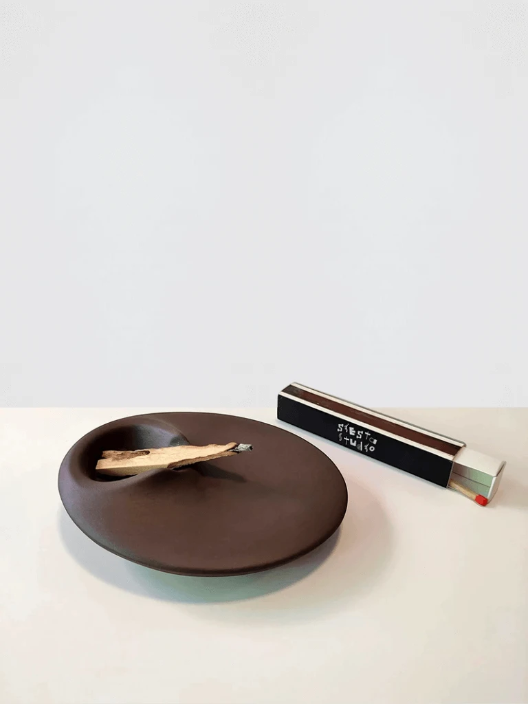 Santo Holder Smudge Bowl Ceramic for Yoga Room Decorative Smudge Ash Catcher for Burning Wooden Cone-Shaped Fragrances Incense burners