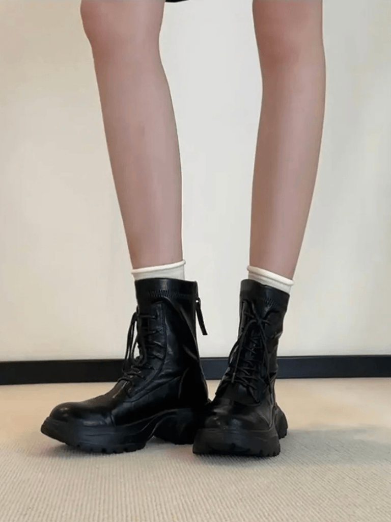 Women’s woman womens Men’s man mens Unisex Genflex Gender Neutral Genderfluid petite-, tall-, plus-, size British style Dr. Martens Retro thick bottom Heightening back Zipper Slim Low Tube ankle Waterproof Platform Boots in black