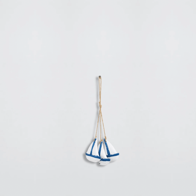 Indoor Outdoor Garden Nautical Themed Entryway reception Wooden sailing sailboat boats Hanging Coastal Beach Pendants for Sea Life Ocean Home Wall Decor Fishnet Ornament decoration Party Gift Office in white with blue multi color