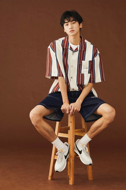 Short Sleeve Button-Up Shirt Men’s American Old-School Men Clothing Short-Sleeved Casual Hawaiian Striped Shirts Streetwear Tops for Man Trending in Brown
