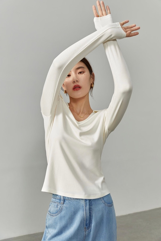 V-Neck Long Sleeve T-Shirt Women's Necessary All-match Inner Tops Multi-color Optional Female Solid Tops T-Shirts for Woman Trending in White