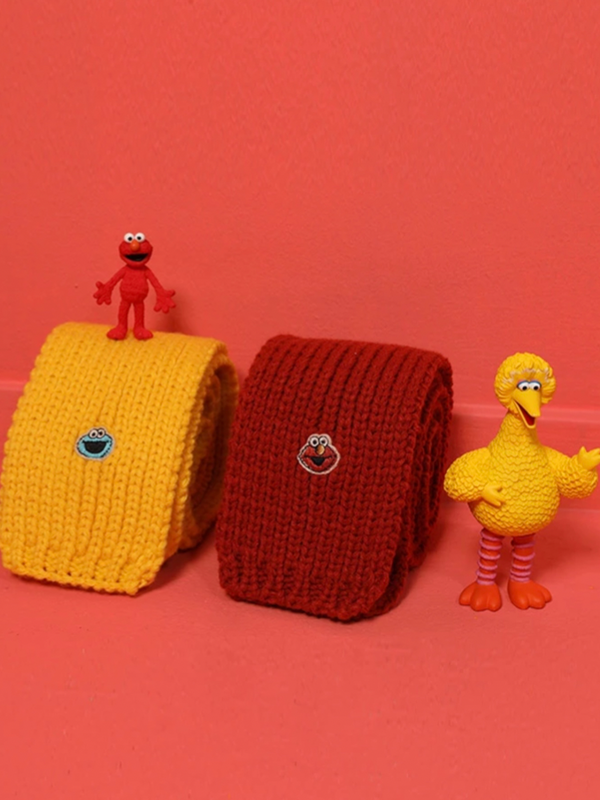 Warm Knit Sesame Street Scarf  Unisex Anywear Mens Women’s Lovely Autumn Winter Anime Cosplay Cartoon Pattern Solid Knitted Scarves Trending for Man Woman in Red Yellow