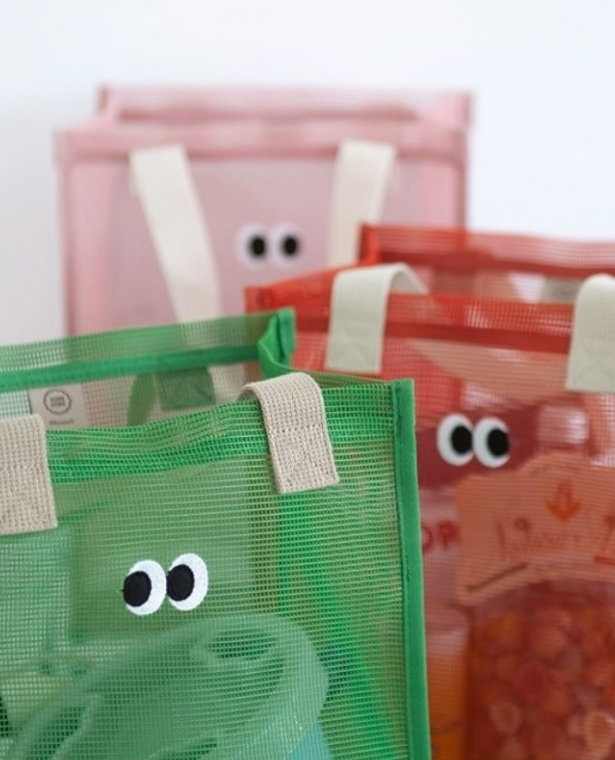 Breathable Mesh Wash Bag  Creative Cute Eyes Leisure Handbag Beach Swim Shell Collection Organizer Storage Bags Kids Toy Organizers in trending Green Red Black Pink