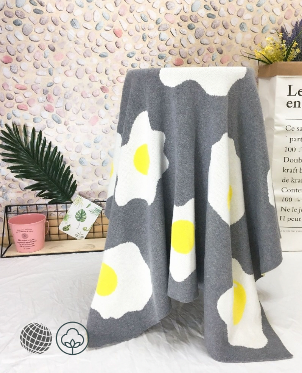 Jacquard Quilt Blanket Throw  Fried Eggs knitted fashion baby cotton blankets adults children lunch break trending Linen Throws in Gray grey