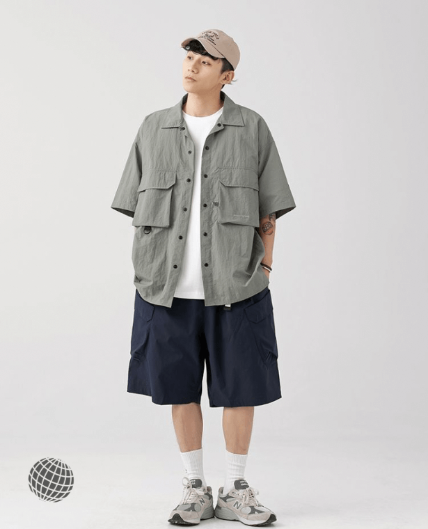 Quick Dry Shirt  Mens Quick drying short sleeved solid color loose fitting summer couple minimalist pocket fashion Harajuku plus size shirts for Man in trending Light Green