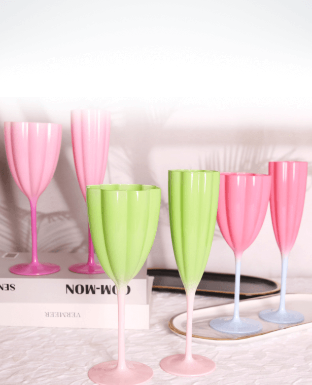 Retro Goblet Flower Cup  High-End Light Luxury Pastel Color Lead-Free Glass Wine Glasses Champagne Flute European Medieval Cocktail Cups Barware Goblets Flutes Glassware in trending Green Pink Red
