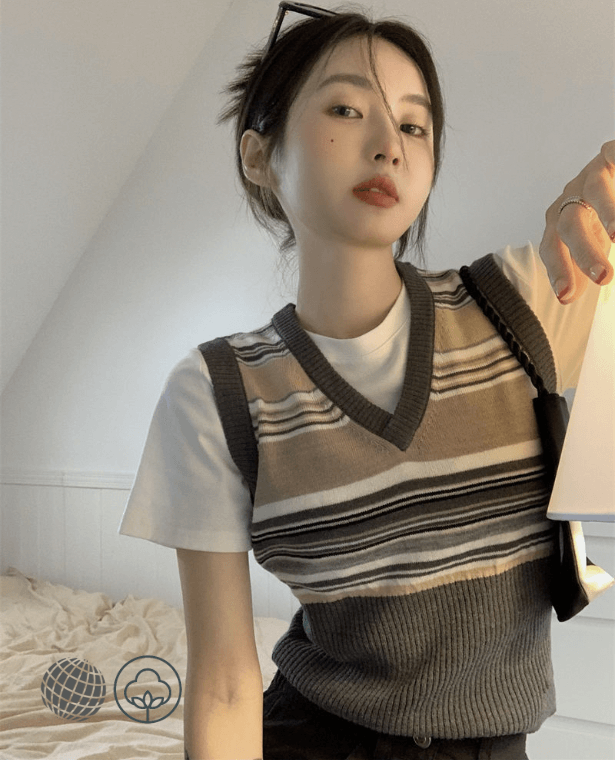 Supersoft Sweater Vest Women’s striped Design All-match Leisure Slim womens gray Creativity Retro Ladies Panelled Korean Style Fashion Cropped sleeveless Sweaters Autumn V-neck Ribbed Vests for trending Woman in grey