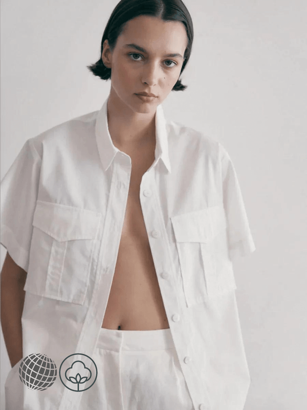 Safari Shirt in Cotton    Women’s Fr@nkieShop Spring Summer Casual Versatile Short Sleeves with Dual flap Pockets on chest Design British Casual turn-down point collar womens Shirts for trending Woman in white getaway holiday vacation fashion