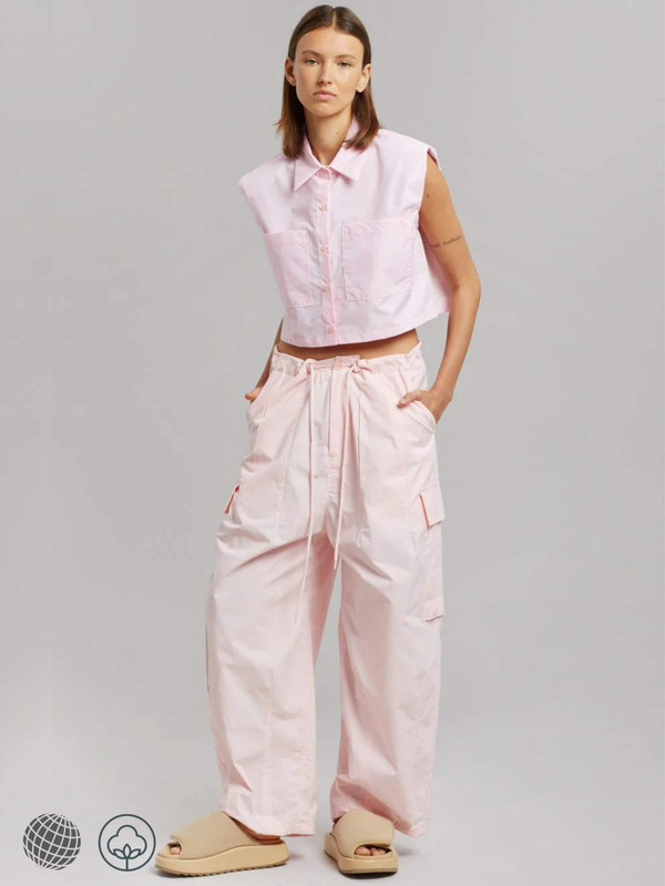 Sleeveless Shirt + Cargo Pants Women's Casual Padded Shoulders Ladies womens petite size Vest trousers Sleeveless turn-down collar button-up cropped Shirts for trending Woman in pink Spring Summer season fashion