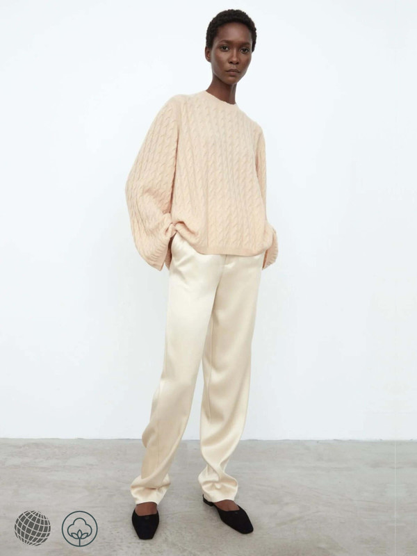 Cable Knit Cashmere Sweater cream  Women’s round O-neck Casual Loose fit Style Longer Rear workwear womens pullovers Petite size Crewneck Sweaters for trending woman Autumn Fall Winter Spring Season