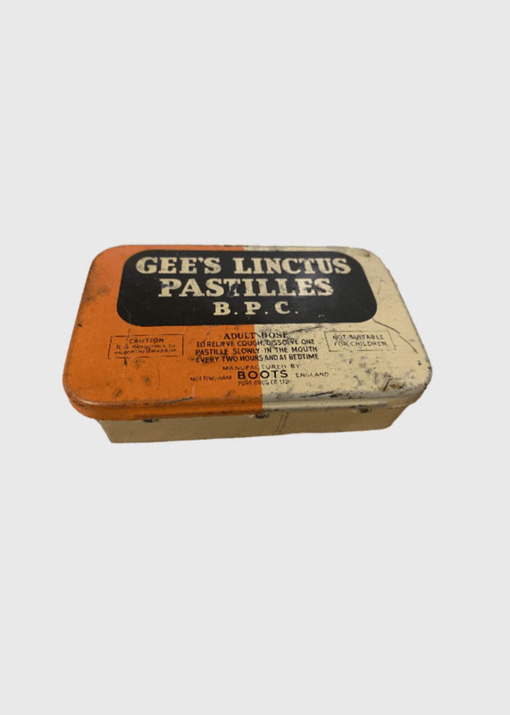 GEE'S LINCTUS PASTILLES В. Р. С. Vintage tin jar Classic pre-loved candy sweets throat cough medicine tins Collectors antique historical chemists pharmacy MANUFACTURED BY Boots NOTTINGHAM  DRUG CO. LTD England store containers collections