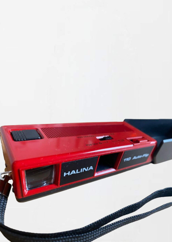 Halina 110 Auto-Flip Camera Classic c1970s antique photography Vintage 110 format film cameras Photographers collectors item from China Chinese Hong Kong W. Haking Enterprises Ltd