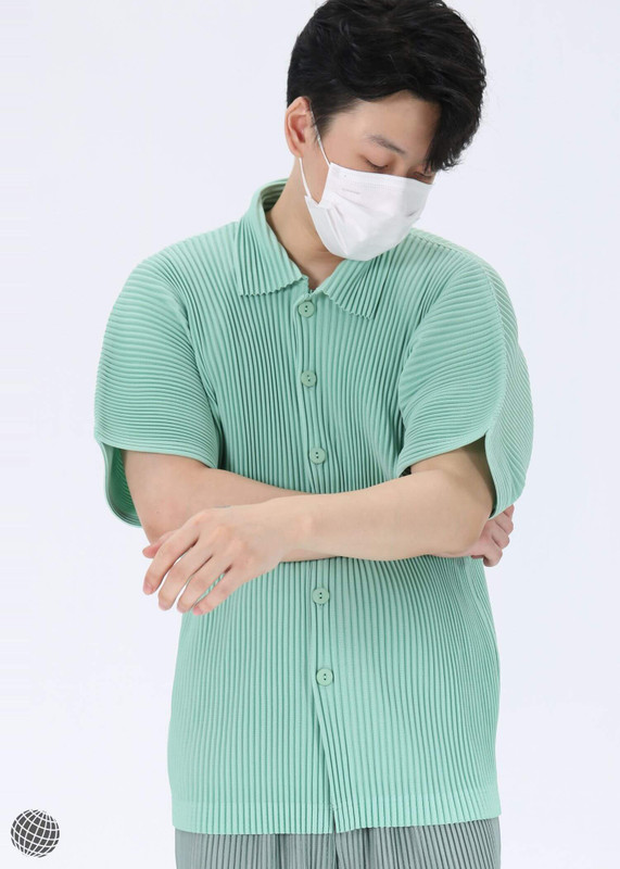 Pleated Polo Shirt  miteigi Homme Plissé Issey Miyaki Men's Casual Short Sleeves ribbed Button Up Loose Vintage Tops Shirts for man in light green Summer plus size mens Business workwear Fashion