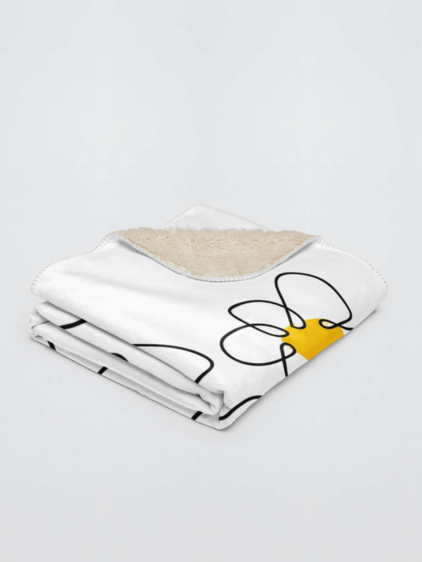 Daisy Sherpa Throw Blanket     Warm soft Sherpa blend fabric unisex flowers throw blanket wrap for bedroom living room throws, outdoor evening entertainment BBQ Barbecue campfire camping accessory campsite outdoors accessories sherpas blankets in white khaki beige with yellow black floral daisies design 37″×57″, 50″×60″, 60″×80″