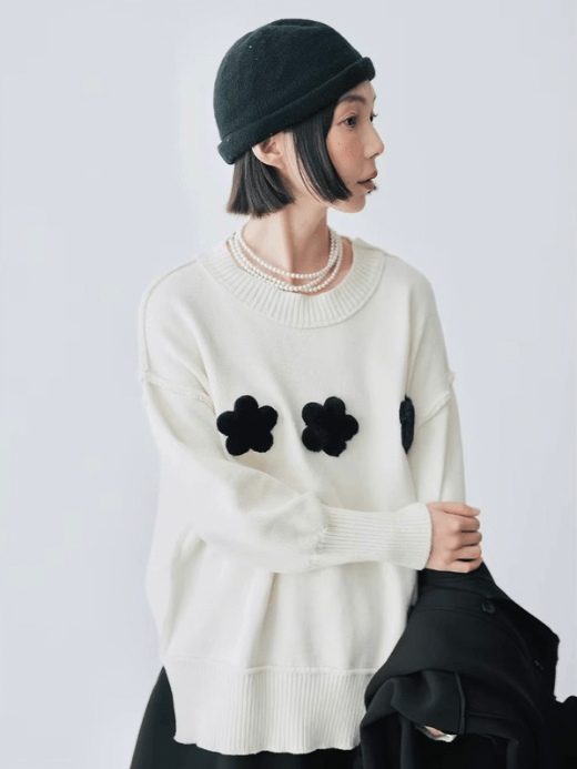 Japanese Plush Floral Sweater    Women’s black flower petal design versatile ribbed boatneck pullover round o-neck sweaters for woman in white Crewneck pullovers Fall autumn spring original Womens crew neck tops World’s Undefined #244796