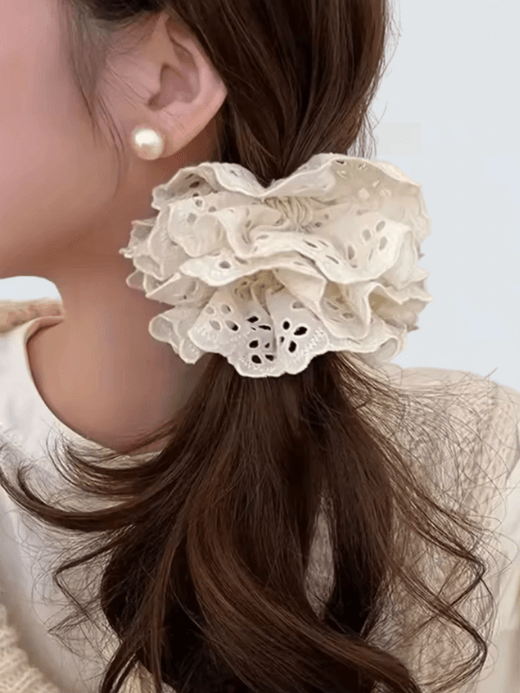 Lace Scrunchy  Women’s Boho Elastic hair bands ponytail holders for bohemian woman in cream-white Tie solid color hair hoop scrunchies Rubber bands Womens bohemia headwear hair-ring Indie style