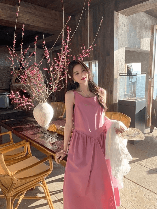 Women's sweet ruffles midi sleeveless tank straps boatneck pleated dress for woman in pink Womens petite-, tall-, plus-, size Summer holiday getaway vacation sunscreen fashionable casual wear pleats v-back tie-up ruffled dresses