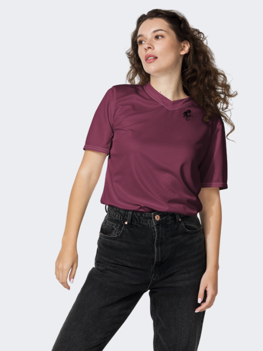 Women’s woman womens Petite-, tall-, plus-, size Crewneck short-sleeves relaxed fit Recycled Oversized T-Shirt crew neck top round O-neck tops tees in burgundy wine-red with black octopus illustration graphic accent print at front unisex genflex gender fluid genderful T-shirts