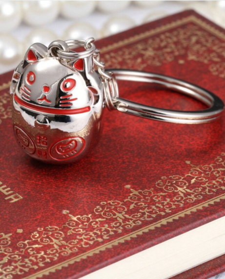 Japanese 3D Welcoming Lucky Cats Silver Maneki Neko Key Chains Cute Kitten Key Ring Money Fortune Cat Keychain Key Holder Portachiavi Bag Charms Japan Key Chains Charm Trending