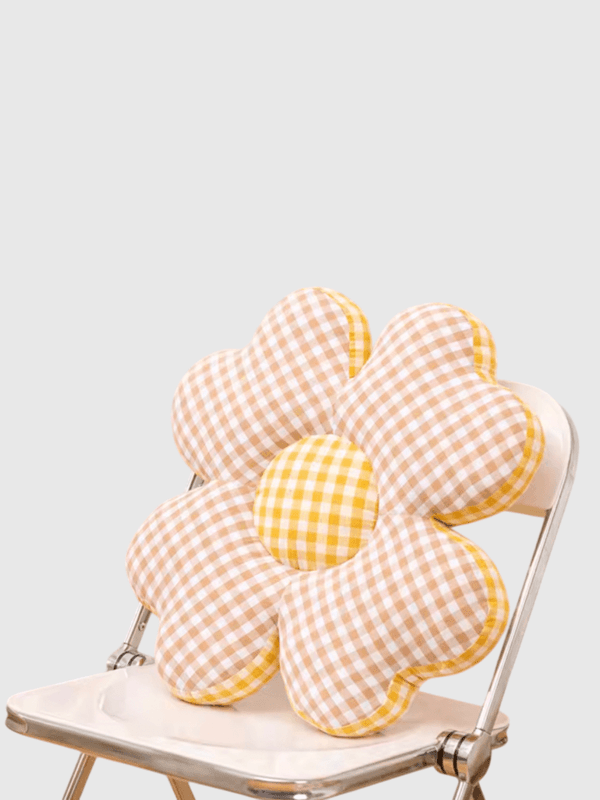 Cute kawaii anime 48x48cm Cloth Plaid Plush Daisy Four Leaf Clover Stuffed Pillow Checkered  Pattern Plant Flower Cushion Sofa Chair Home Decoration Plushie daisies floral flowers pillows in brown multi color cushions