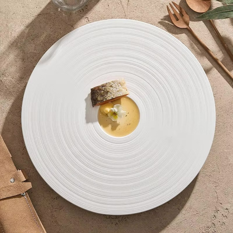 Ceramic Disc Dessert Snack Sushi Dish Serving Plate Three Legged Line Patterned Dining Plates Restaurant Simple Dining Tableware Dinnerware in white ripple pattern design