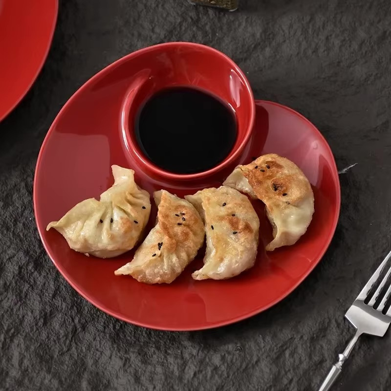 Irregular Shape Ceramic Plate Snack Plate Dumpling dip-well Dish Dessert Serving Plate Restaurant Molecular Hotel Restaurant Creative Salad Appetizer Dinnerware Tableware Pasta Plates Dishes in red