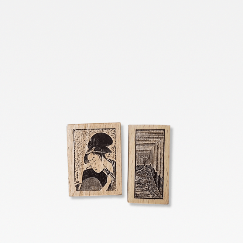 Office Home Tourism souvenir Japanese wooden Stamp Scrapbooking Ukiyo Japan Travelogue Vintage Scrapbook Journaling Diary Decoration Wood Notebooks Stamps seals Japan souvenirs 2-piece set geisha girl and Torii gates in natural light wood