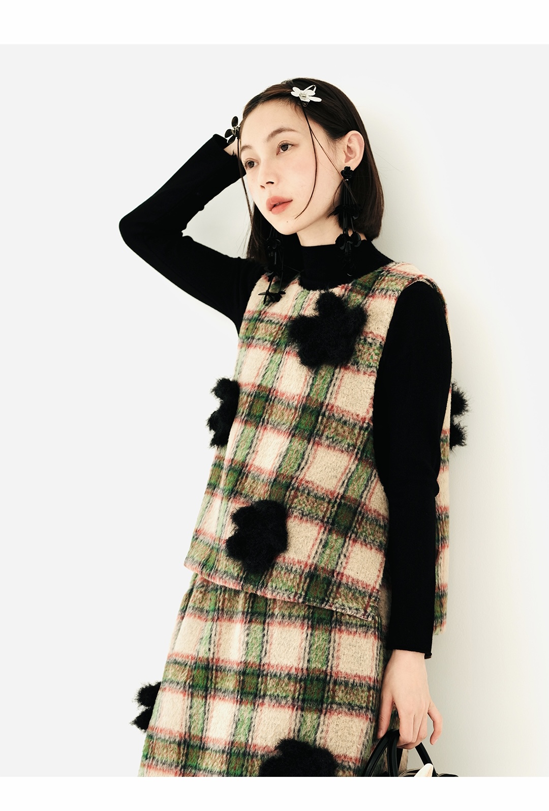 Plaid Tartan Vest  Women’s Japanese original design green cream plaid flower decal warm with tie bow woolen sweater casual fashion waistcoat Japan Sweaters worlds Vests for Woman World’s Collide