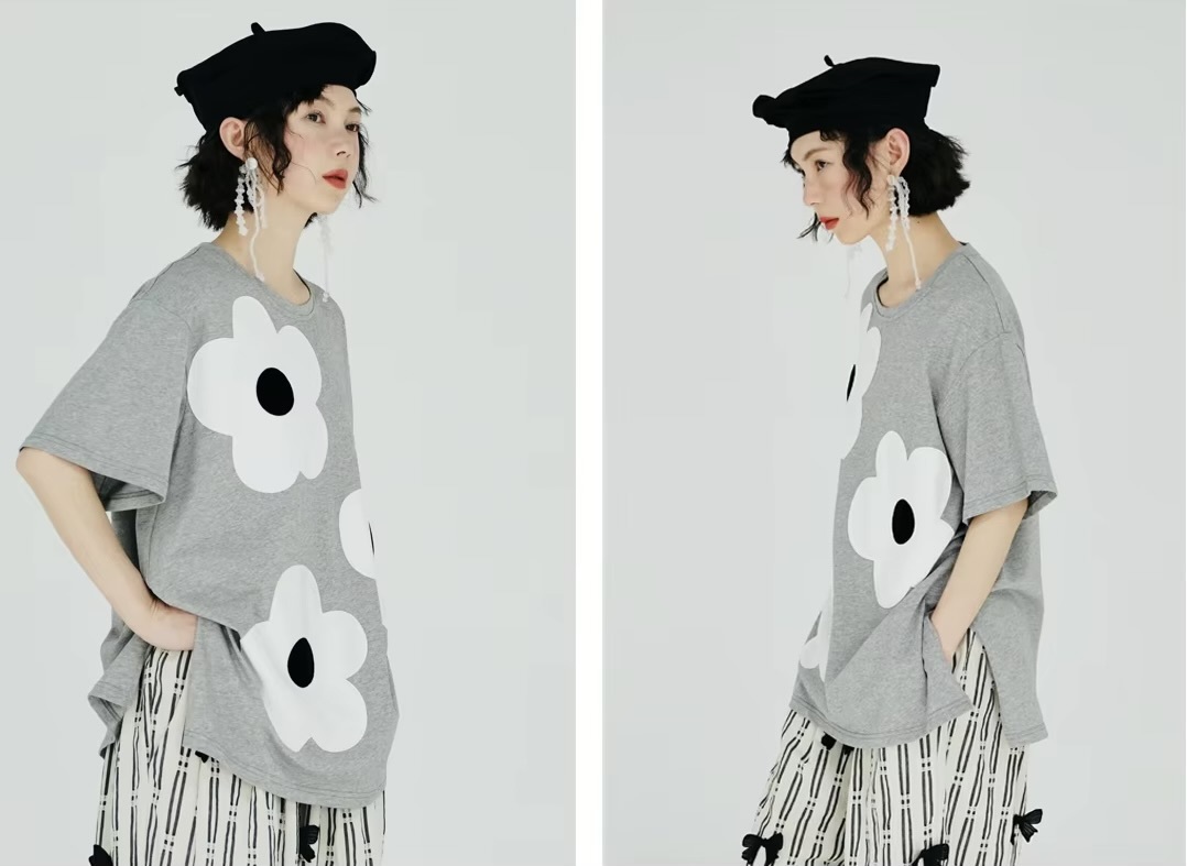 Japanese Cotton T-Shirt     Women’s original crewneck applique pure 100% cotton round O-neck pullover floral short-sleeves shirt casual loose large size T-Shirts for woman in gray summer flowers petals worlds female World’s Collide crew neck Tops in grey #223602