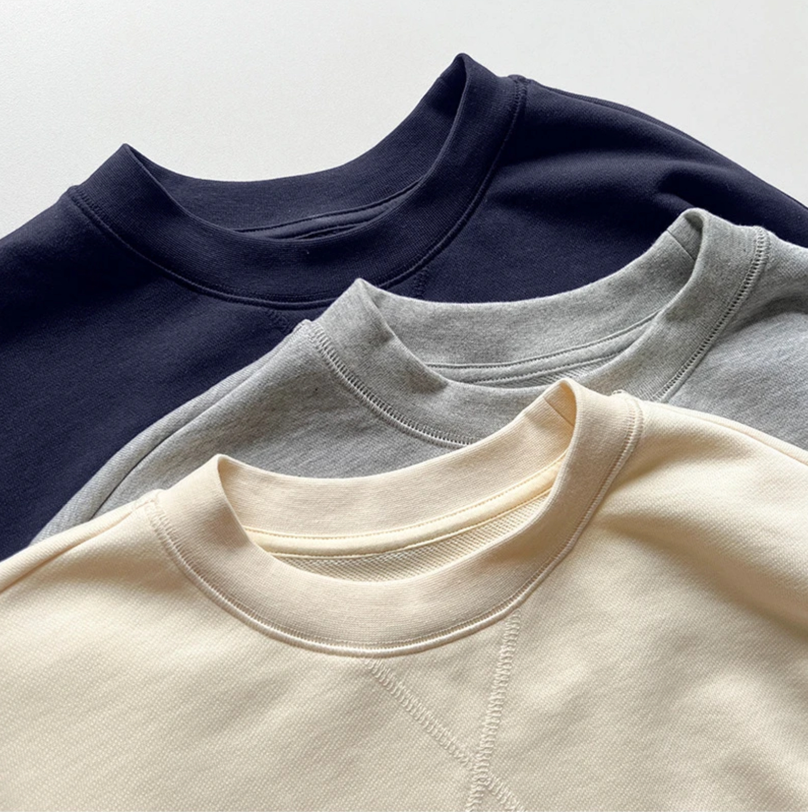 Minimal Sweatshirt gray  Genderful Unisex anywear Men’s Women’s loose light soft plain color sports fitness female INS MiteigiYūki blogger neutral casual sports long-sleeved cotton blend womens mens Tops Sweatshirts for petite size woman man in light grey, dark navy blue, beige