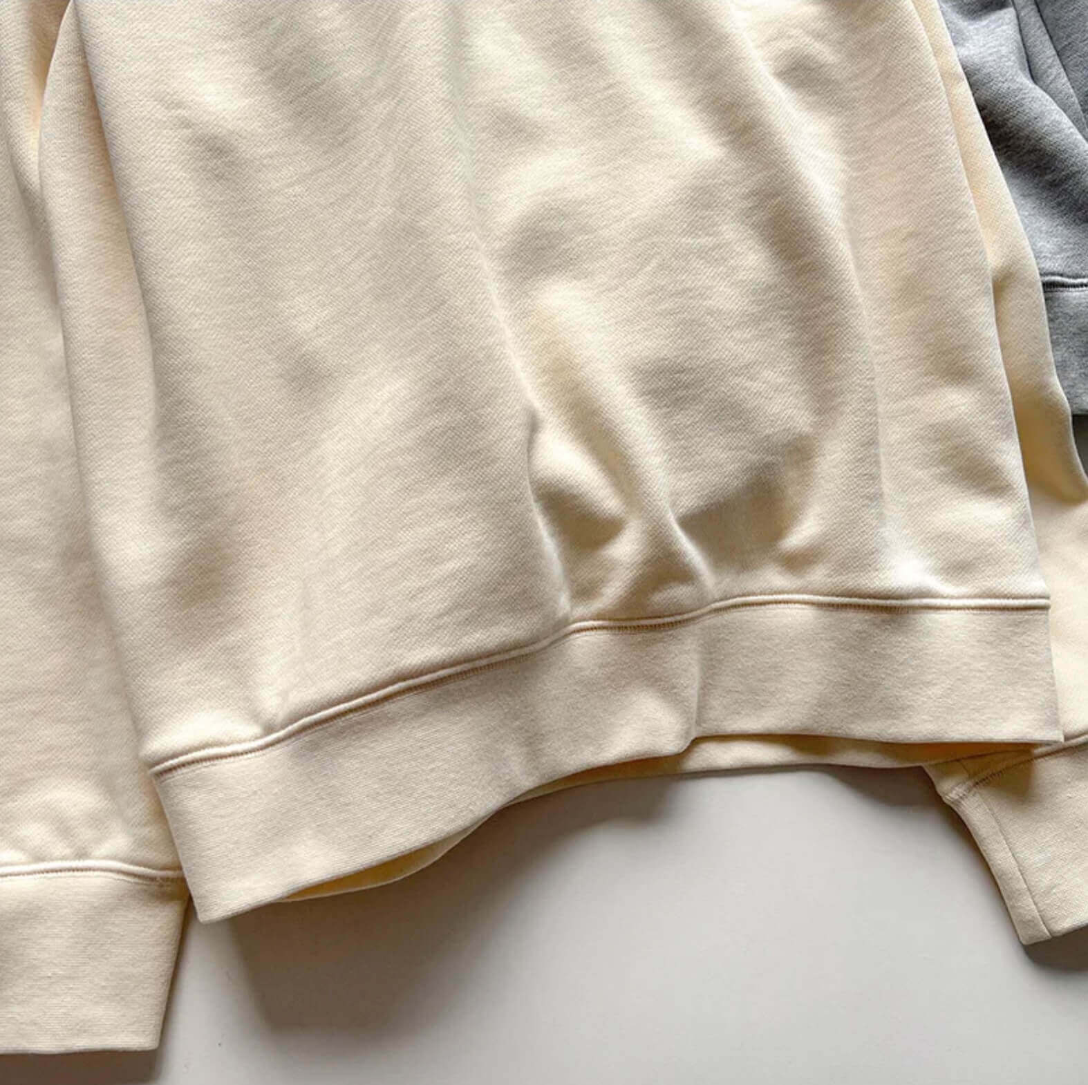 Minimal Sweatshirt gray  Genderful Unisex anywear Men’s Women’s loose light soft plain color sports fitness female INS MiteigiYūki blogger neutral casual sports long-sleeved cotton blend womens mens Tops Sweatshirts for petite size woman man in light grey, dark navy blue, beige