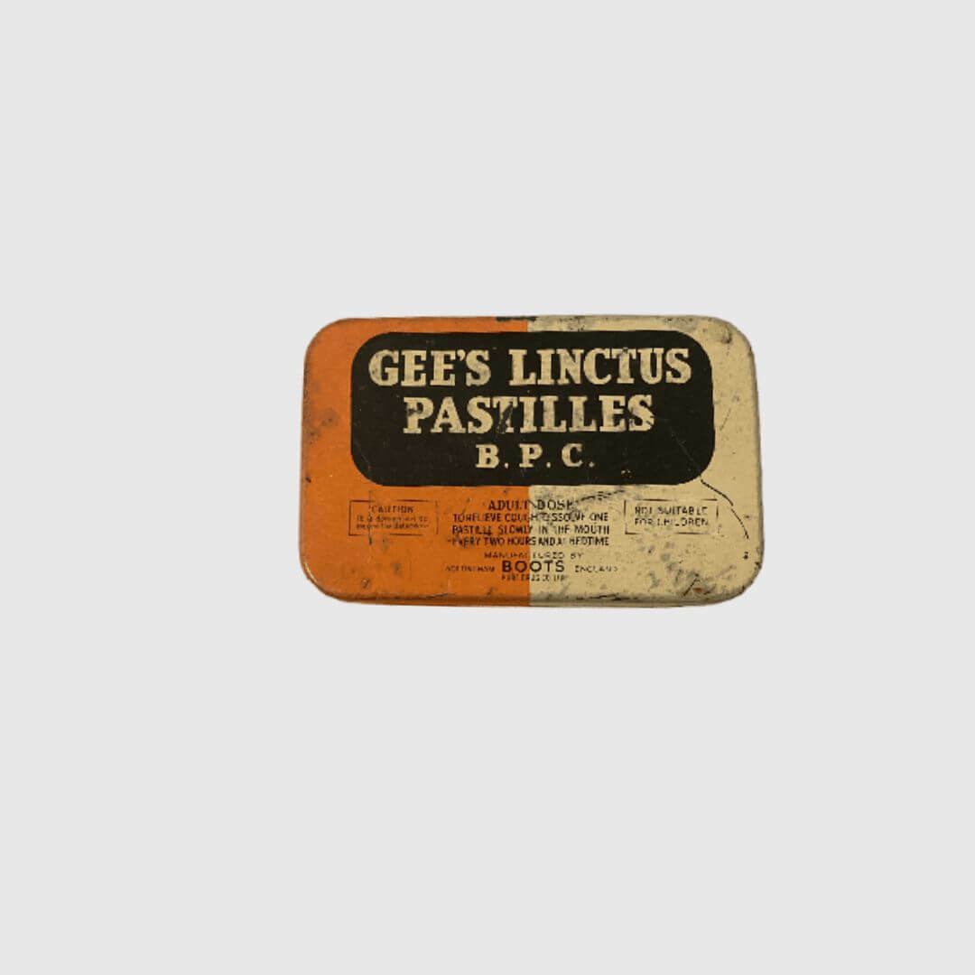 GEE'S LINCTUS PASTILLES В. Р. С. Vintage tin jar Classic pre-loved candy sweets throat cough medicine tins Collectors antique historical chemists pharmacy MANUFACTURED BY Boots NOTTINGHAM  DRUG CO. LTD England store containers collections 