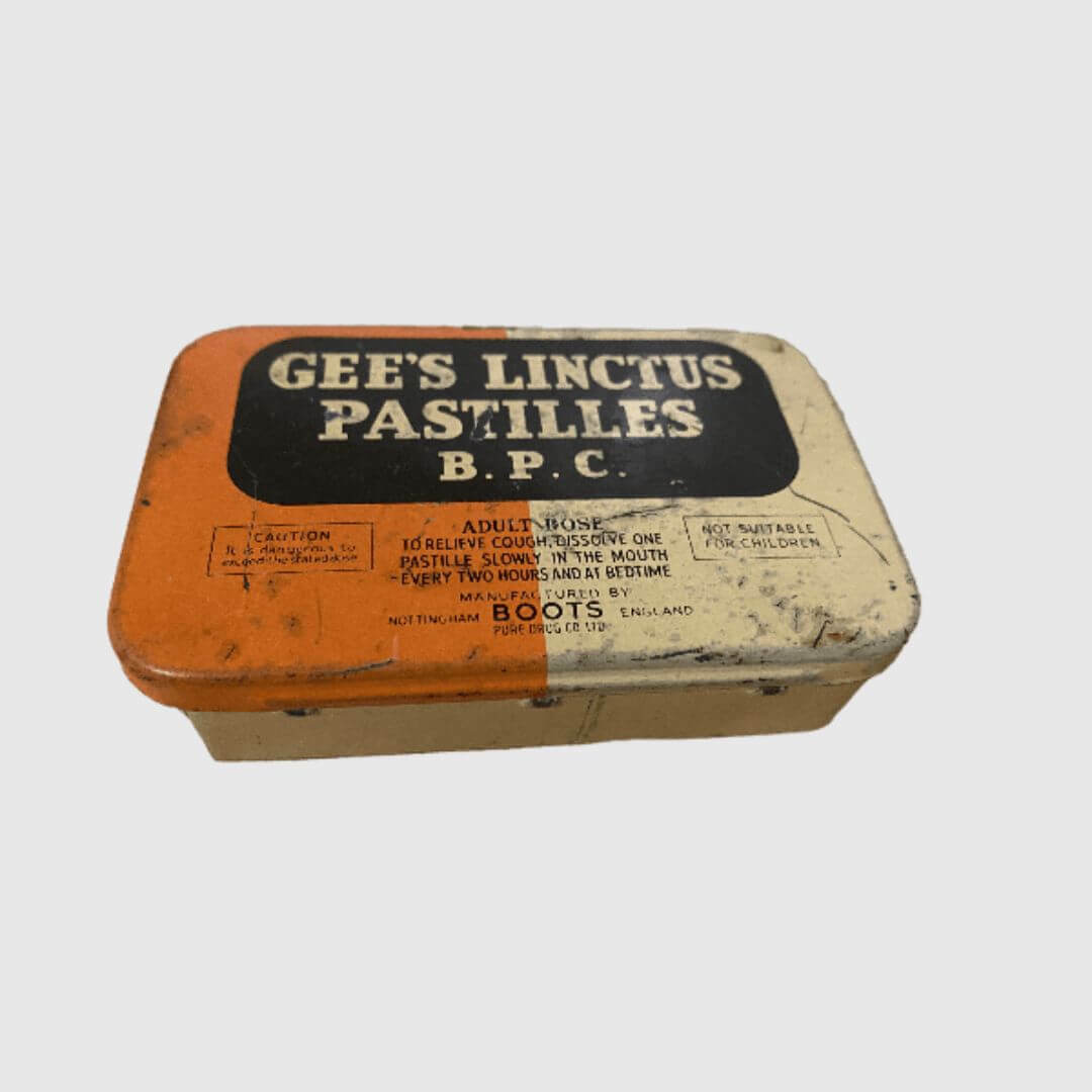 GEE'S LINCTUS PASTILLES В. Р. С. Vintage tin jar Classic pre-loved candy sweets throat cough medicine tins Collectors antique historical chemists pharmacy MANUFACTURED BY Boots NOTTINGHAM  DRUG CO. LTD England store containers collections 