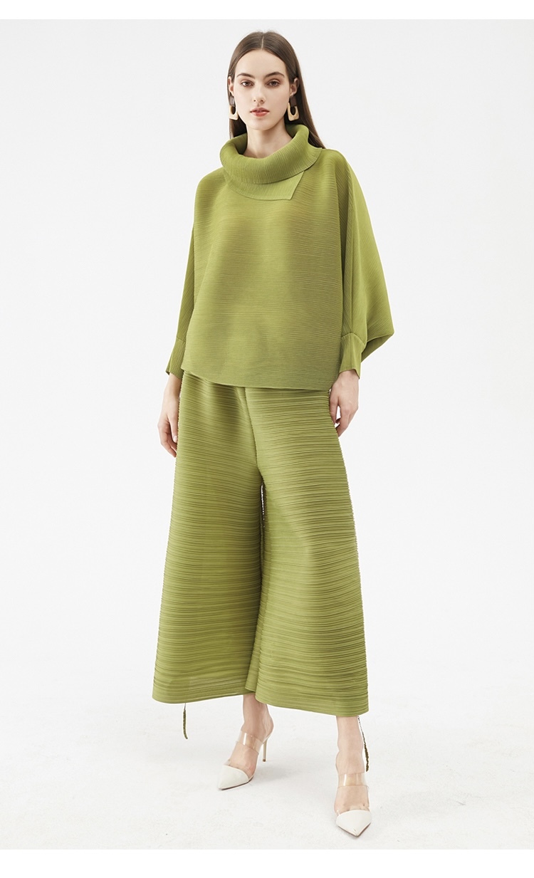 Miyake Pleated Two Piece Set Women’s Harem Wide Leg elastic waist pleats Pants and Batwing Sleeves mockneck Blouses Tops sets for woman in pea green Womens Winter Korean Fashion Japanese trousers Outfits Issey Designer Clothes