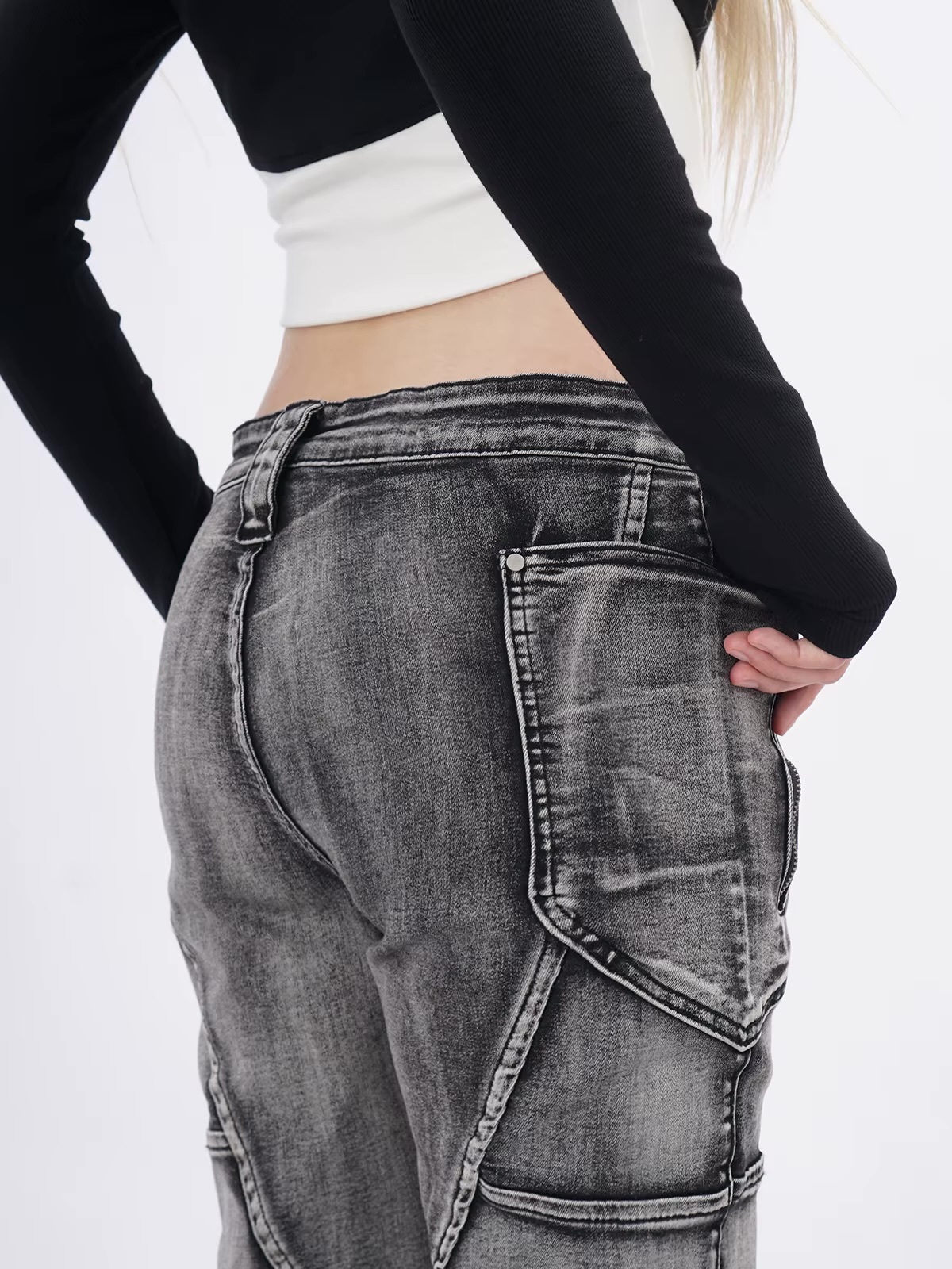 Women’s woman womens petite-, tall-, plus-, size Gothic punkrock indie Y2k Low rise Waist Wide Leg Retro Workwear Pocket Washed distressed Bell Bottom Straight Leg Trousers for Ladies in distressed Denim Jeans in Gray grey