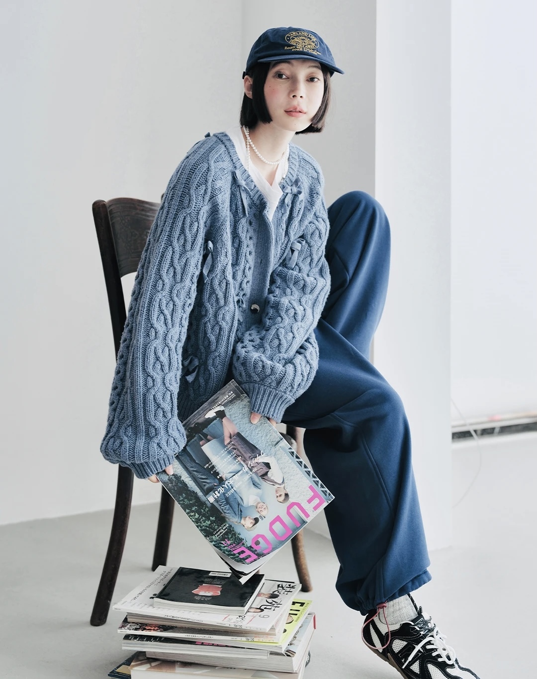 Classic Cable-Knit Cardigan    Women’s Fall Autumn cotton wool bowknot heavyweight design fried dough twists cable knit cardigans for woman in light blue Womens vintage sweaters #244758