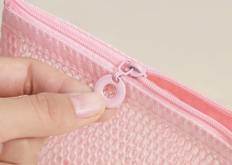 Essential vacation holiday getaway portable travel accessories Lipstick Cosmetic sundries supplies Polyester Mesh Travel Bag with Zip Storage Organizer accessory supply bags in pink
