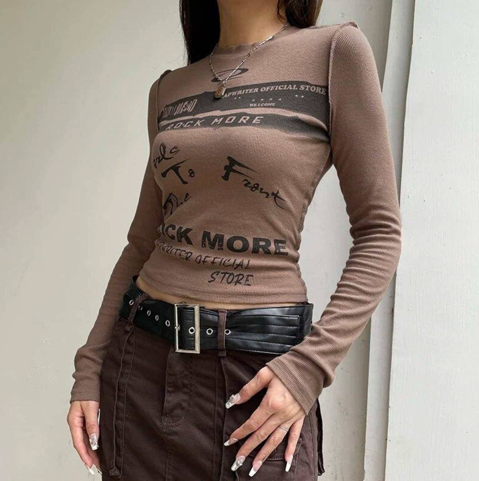 Crewneck Crop Top brown   Women’s Vintage Print Skinny slim fit Grunge Y2K Long Sleeves Round O-Neck Pullovers T-Shirt Basic Tees Aesthetic Tops T-Shirts for woman Fall autumn spring womens fashion season