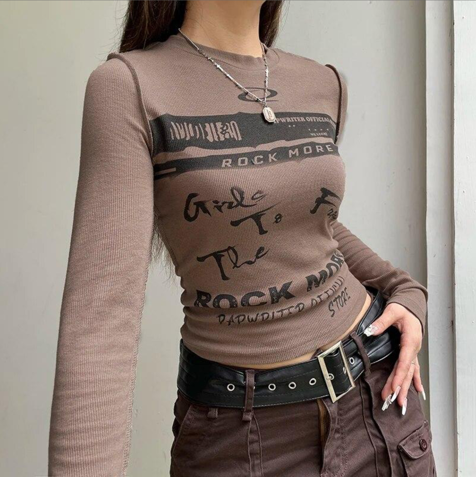 Crewneck Crop Top brown   Women’s Vintage Print Skinny slim fit Grunge Y2K Long Sleeves Round O-Neck Pullovers T-Shirt Basic Tees Aesthetic Tops T-Shirts for woman Fall autumn spring womens fashion season