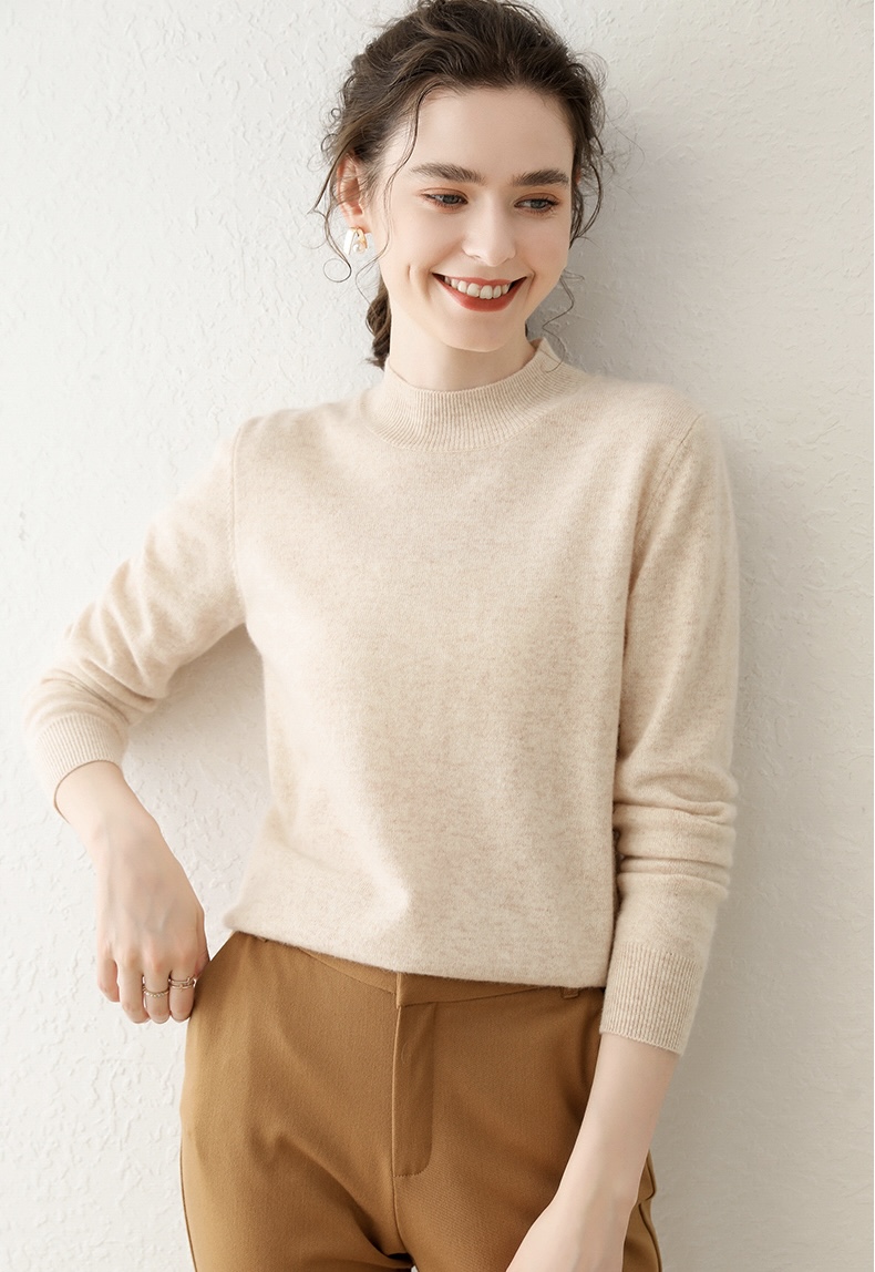 Mockneck Cashmere Sweater rice    Autumn And Winter Women's Ruched Semi-High-Necked 100% Thin-Cashmere Sweater Slim Long-Sleeved womens Pullover Knitting Sweaters for Woman in Rice-cream color