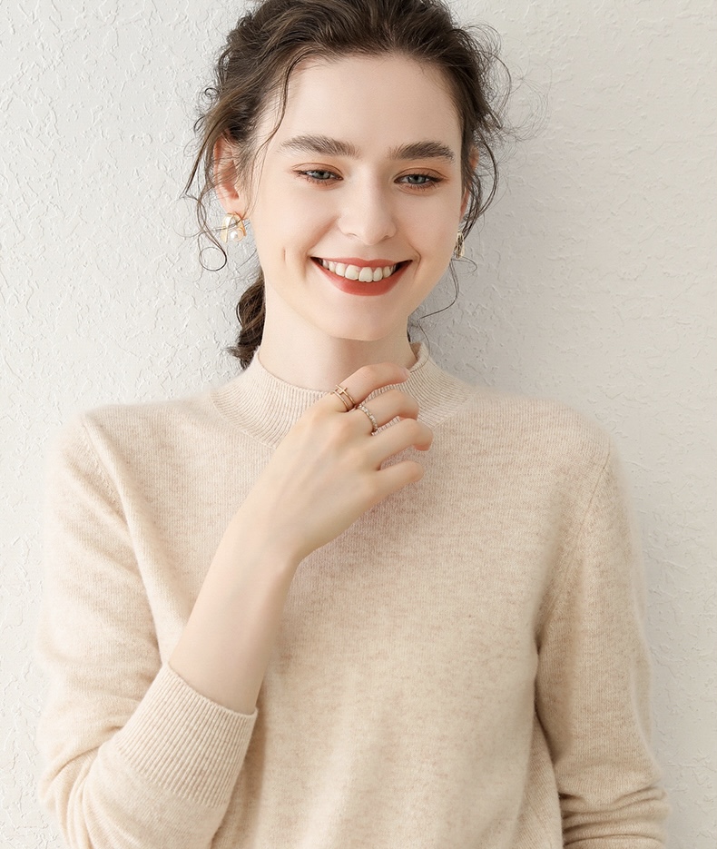 Mockneck Cashmere Sweater rice    Autumn And Winter Women's Ruched Semi-High-Necked 100% Thin-Cashmere Sweater Slim Long-Sleeved womens Pullover Knitting Sweaters for Woman in Rice-cream color