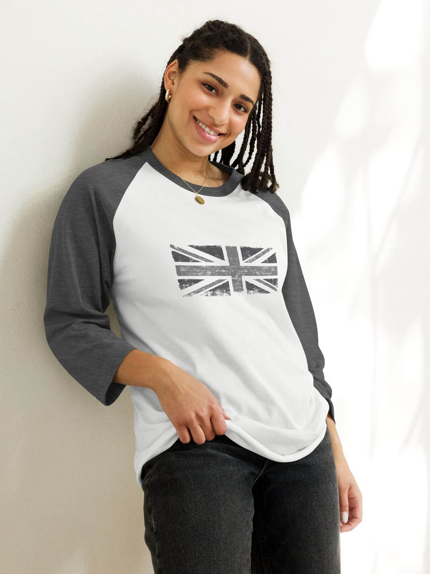 Modern Raglan T-Shirt   Genderful Unisex Anywear Mens Women’s Summer Tees Union Jack British Flag in grey round crewneck O-neck U.K. United Kingdom punkrock gothic streetwear tops  ¾ sleeves petite-, tall-, plus-, size crew neck fashion T-shirts for Man Woman in charcoal heather gray and white Men’s Womens Great Britain punk goth grunge y2k styles