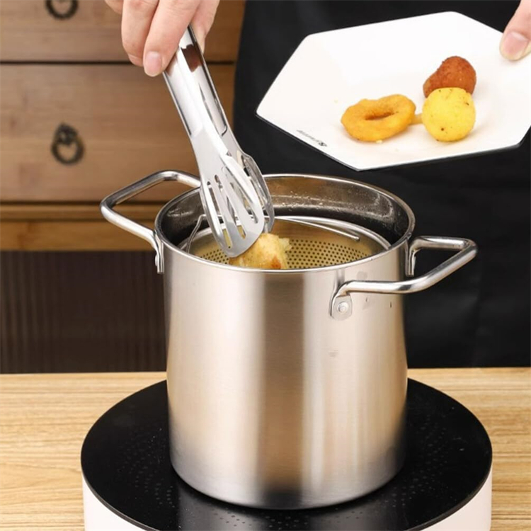 Deep Fryer Pot Set 3L     Stainless steel frying pot with mesh steamer basket Japanese Tempura fryer Pots with lid and tong cookware for Kitchen BBQ Barbecue cooking in silver color #JT230