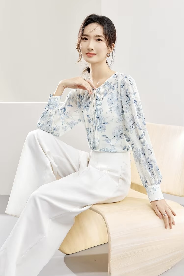 Chiffon Blouse and Cami 2-Piece   Women’s floral Printed Chinese Style Fashion Hollow Out Straight ruffles Shirt Camisole Tops for woman in blue Long sleeves round boatneck collar button-up lace ruffled semi-transparent flowers shirts with spaghetti straps tank top  #143V57361X