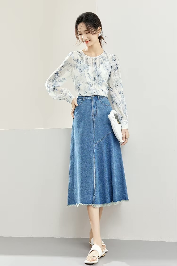 Chiffon Blouse and Cami 2-Piece   Women’s floral Printed Chinese Style Fashion Hollow Out Straight ruffles Shirt Camisole Tops for woman in blue Long sleeves round boatneck collar button-up lace ruffled semi-transparent flowers shirts with spaghetti straps tank top  #143V57361X