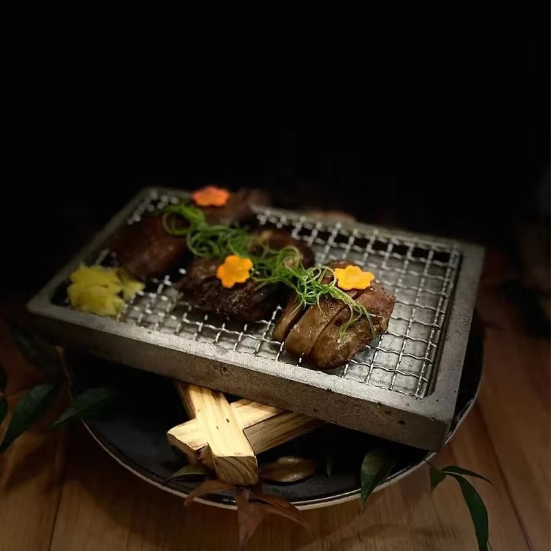 Granite Grill Slab  Dining barbecue steak serveware Western food Fried meat plate Creative volcanic stone grilled beef steaks plates fire flame cooking cookware slabs in gray grey with wooden serving base