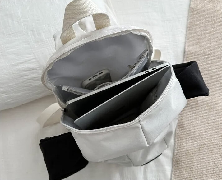 Cute Little Snoopy Dog Canvas Bapa Portable Travel Bag Korean Sle Student Bookbag Versatile Travel Bags backpacks in white with black accent